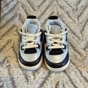 Toddler Nike Jordan 4s : White and  Metallic Blue